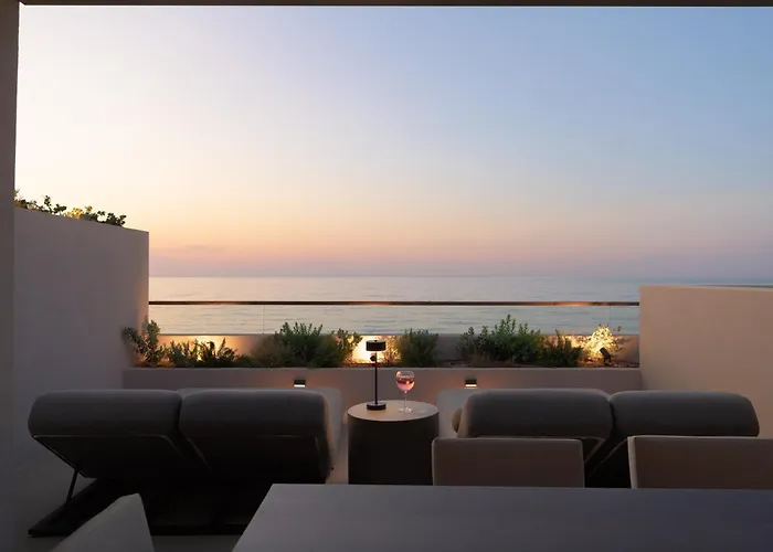 Kimata Beachfront Retreats, With Private Plunge Pools, By Thinkvilla Réthymnon