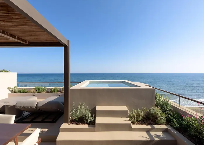 Appartamento Kimata Beachfront Retreats, With Private Plunge Pools, By Thinkvilla Rethymno